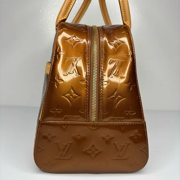 Louis Vuitton Monogram Vernis Handbag - Picture 4 of 15